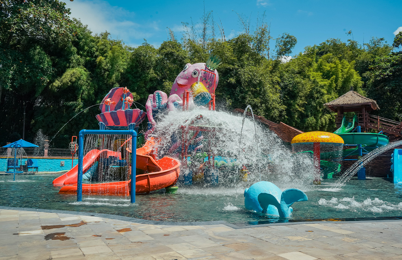 Mara River Safari Lodge Waterpark at Bali Safari